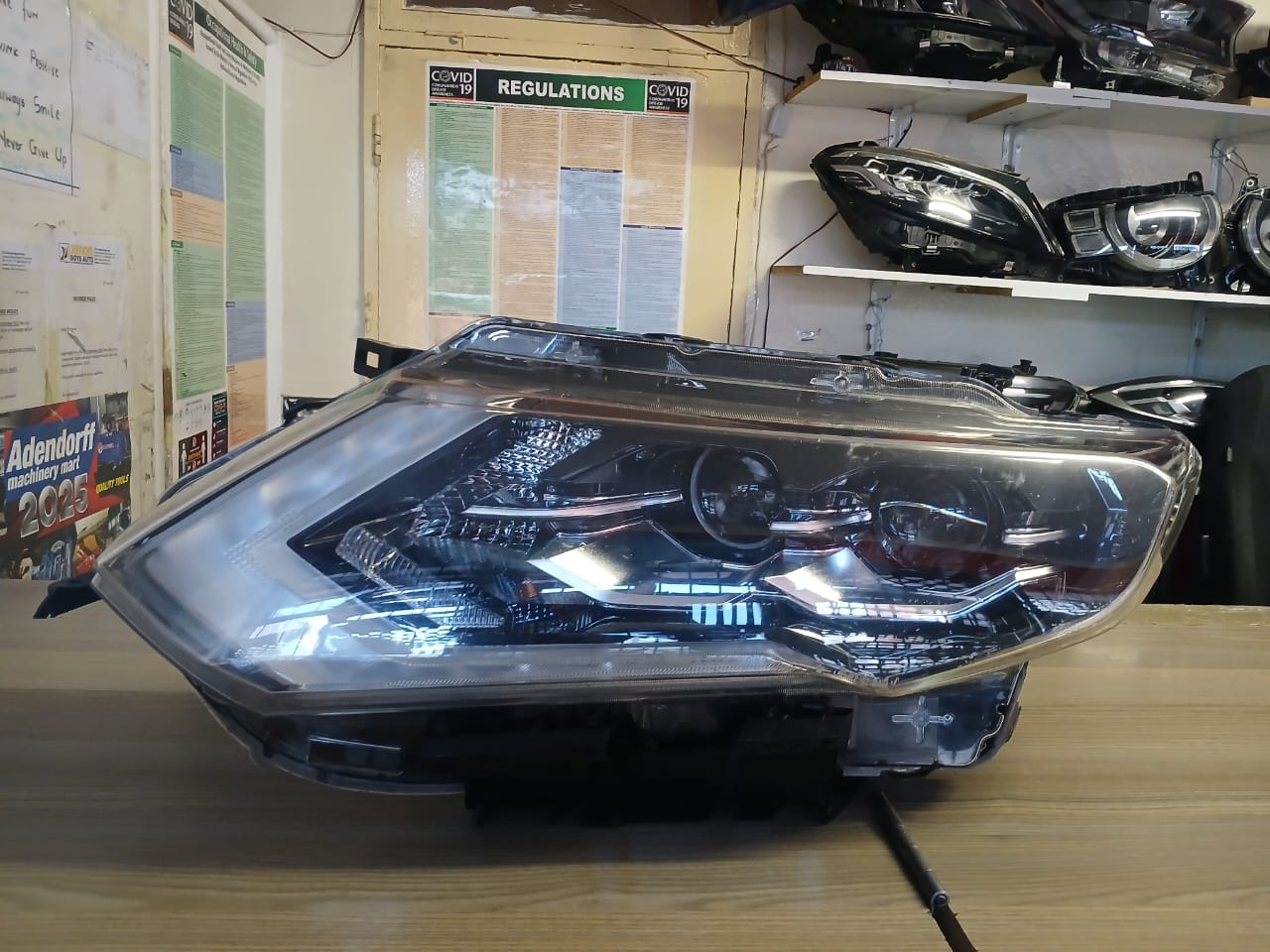 2020 HEADLIGHT( LEFT)NISSAN X TRAIL 2.5 4X4 ACENTA IN PRESTINE CONDITION - Private Seller 2020 HEADLIGHT( LEFT)NISSAN X TRAIL 2.5 4X4 ACENTA IN PRESTINE CONDITION - Private Seller