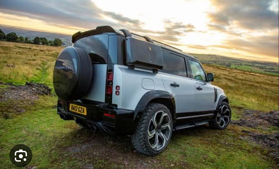 Ranger Rover Defender - Rear Spoiler (Small) - Private Seller Ranger Rover Defender - Rear Spoiler (Small) - Private Seller
