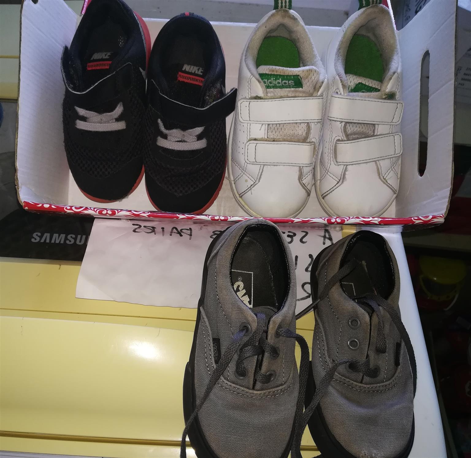 Selling Boy's shoes size 6 and 7 | Junk 