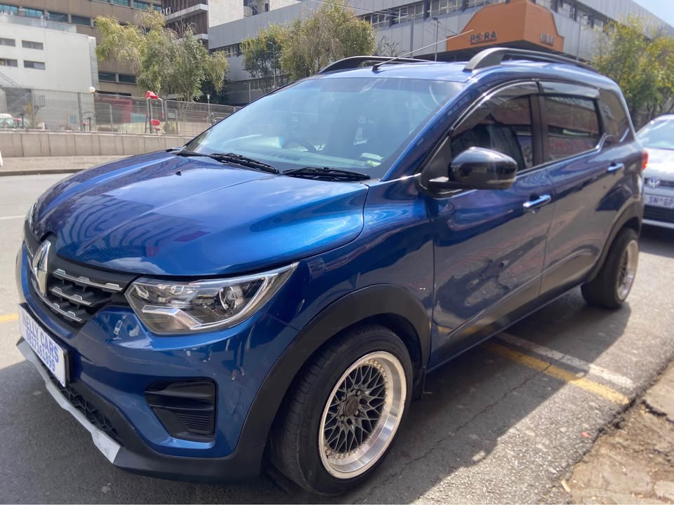 2022 Renault Triber 1.0 Manual 94000