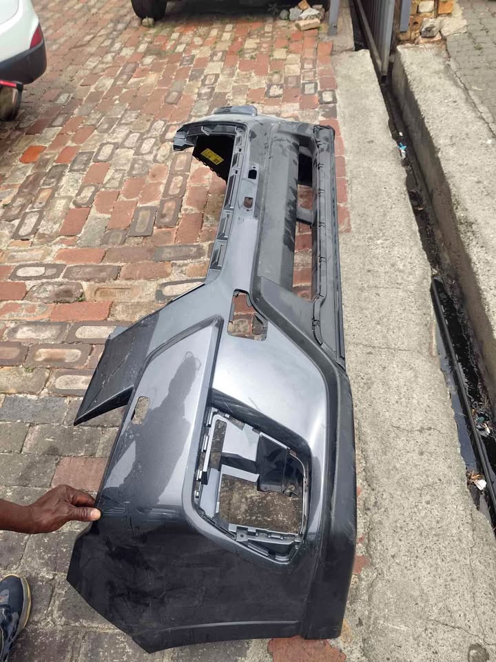 Mitsubishi Subaru Forester 2022 to 2024 front bumper - Private Seller