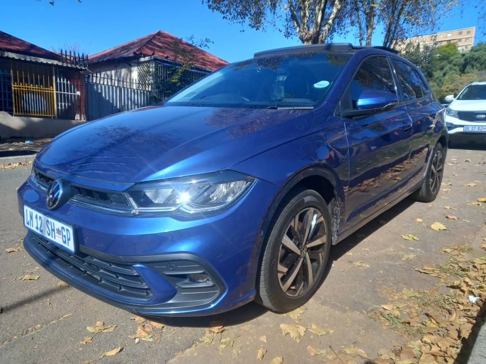 2023 VW Polo 9 Tsi 1.0 Comfortline, Dsg Automatic, Blue, 10000kms, Sunroof Spare key.
