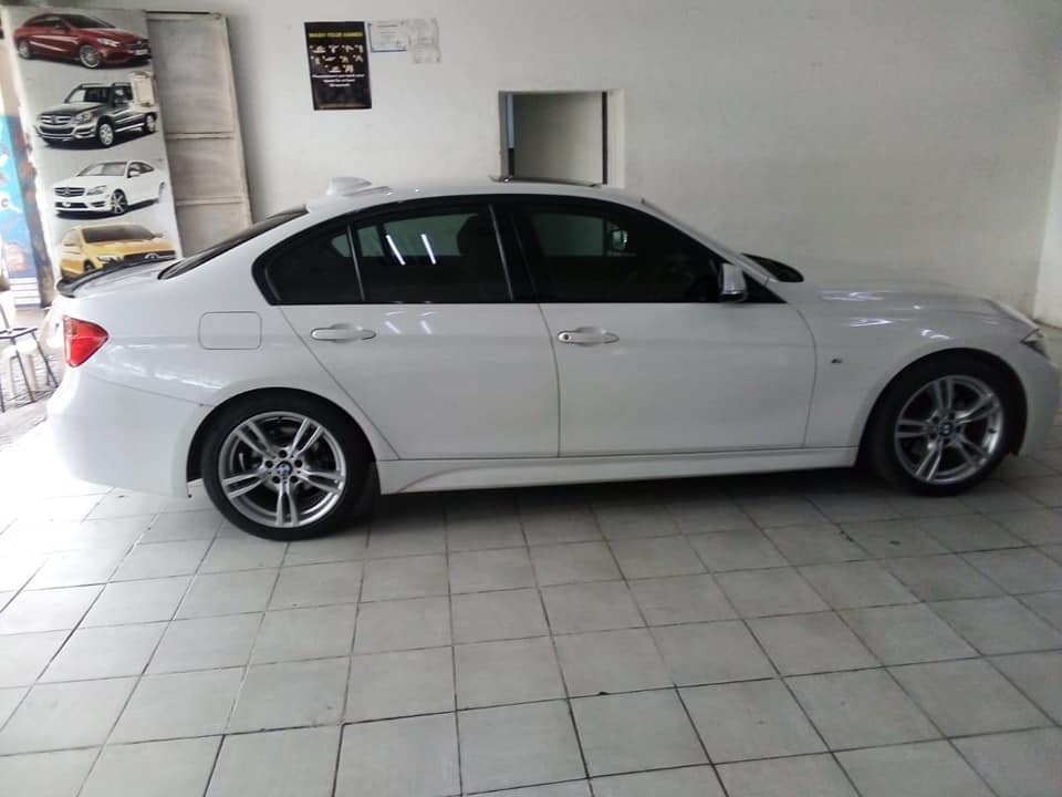 2015 BMW 3Series 328i MSport Auto white color Reverse Camera Sunroof 109000km