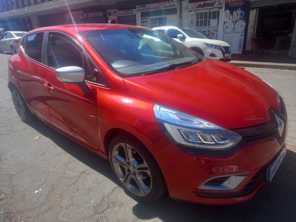2019 RENAULT CLIO 4 T900 1.2 PETROL,  MANUAL TRANSMISSION,  RED COLOUR