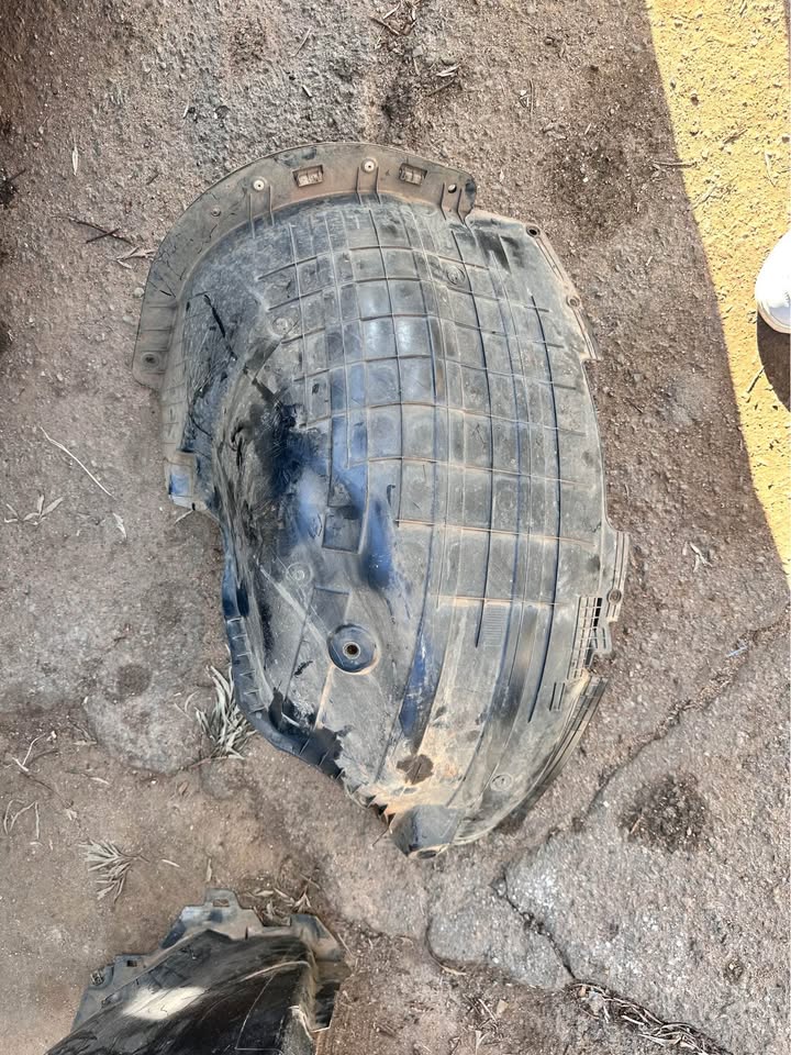 Kia picanto right side fender line - Private Seller Kia picanto right side fender line - Private Seller