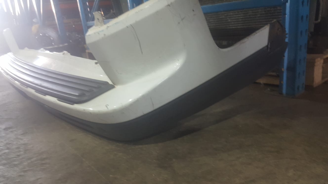 2013 Discovery 4 3.0l SDV6 SE Rear Bumper for sale - Private Seller