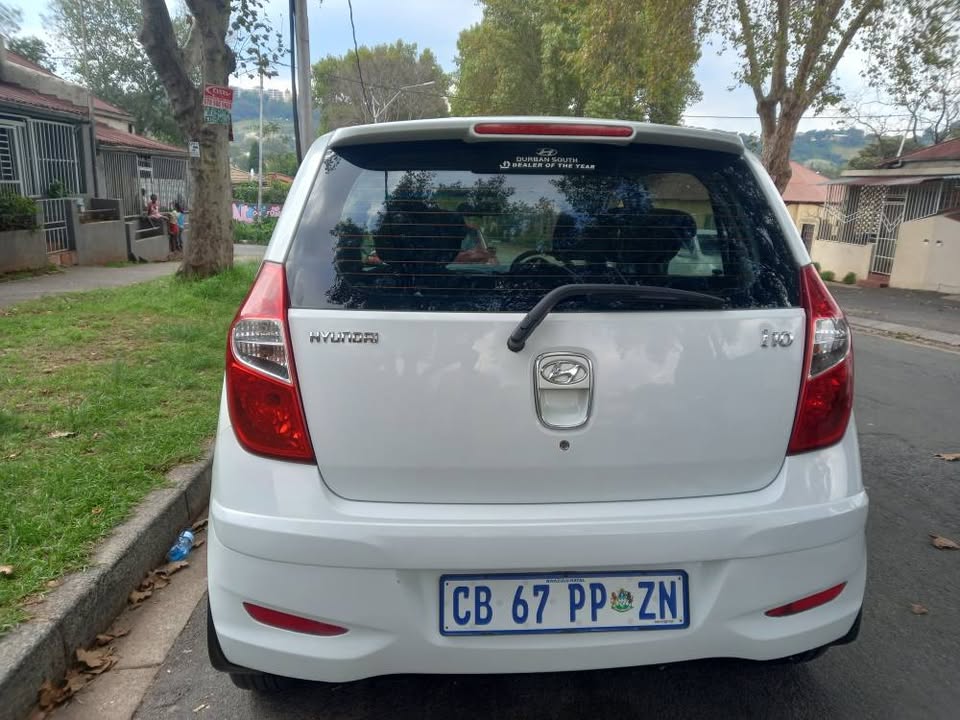 2012 Hyundai i10 Hatchback 1.1 Petrol, Manual, White, 85000kms, Spare Key.