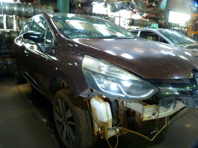STRIPPING Renault Clio IV 900T Turbo Expression - 2014 - Private Seller STRIPPING Renault Clio IV 900T Turbo Expression - 2014 - Private Seller
