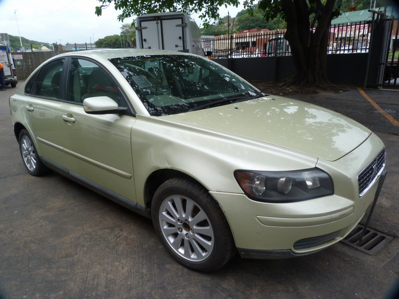 Volvo S40 2.4i AT Green - 2005 STRIPPING FOR SPARES - Private Seller