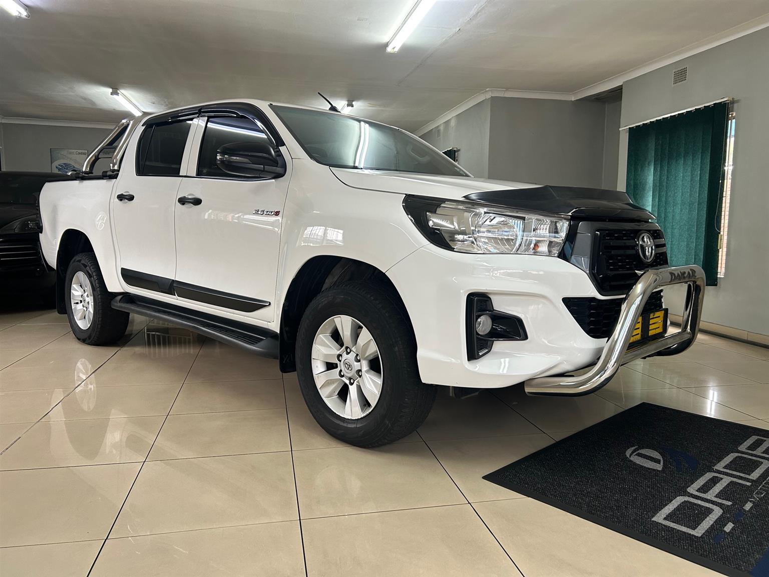 2019 TOYOTA HILUX 2.4 GD-6 SRX 4X4 A/T P/U D/C 2019 TOYOTA HILUX 2.4 GD-6 SRX 4X4 A/T P/U D/C