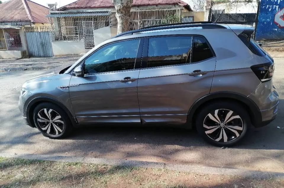 2019 VOLKSWAGEN T CROSS 1.0 MANUAL TRANSMISSION IN EXCELLENT CONDITION
