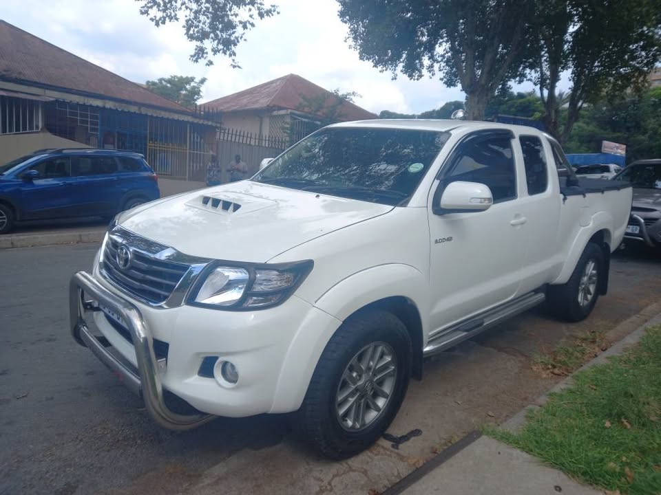 2014 Toyota Hilux super cab 3.0 D4D Diesel. Manual, Mileage 133,000kms