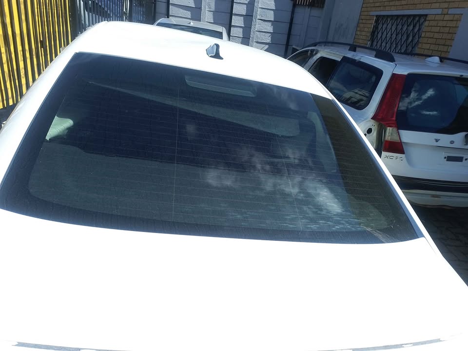 VOLVO S60 2012 REAR GLASS AVAILABLE - Private Seller VOLVO S60 2012 REAR GLASS AVAILABLE - Private Seller