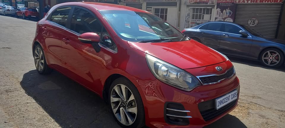 2017 KIA RIO 1.4 MANUAL TRANSMISSION.. HATCHBACK.. PETROL.. MAROON IN COLOUR..