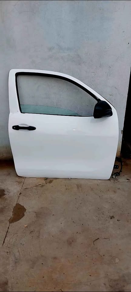 Toyota Hilux GD 6 single cab Low Raider  parts - Private Seller