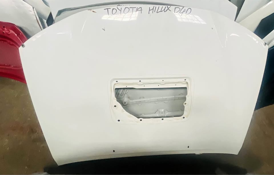 Toyota Hilux D4D bonnet - Private Seller Toyota Hilux D4D bonnet - Private Seller