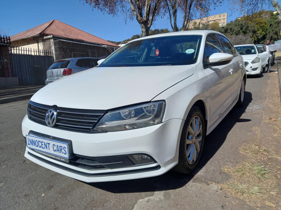 2018 VW JETTA 6 TSI 1.4 PETROL, AUTOMATIC, WHITE COLOR, MILEAGE 85000KM SERVICE BOOK