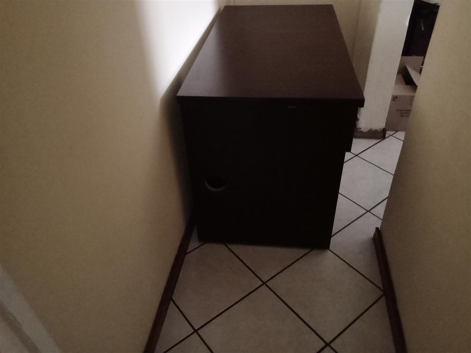 Home Office Desk in good condition 