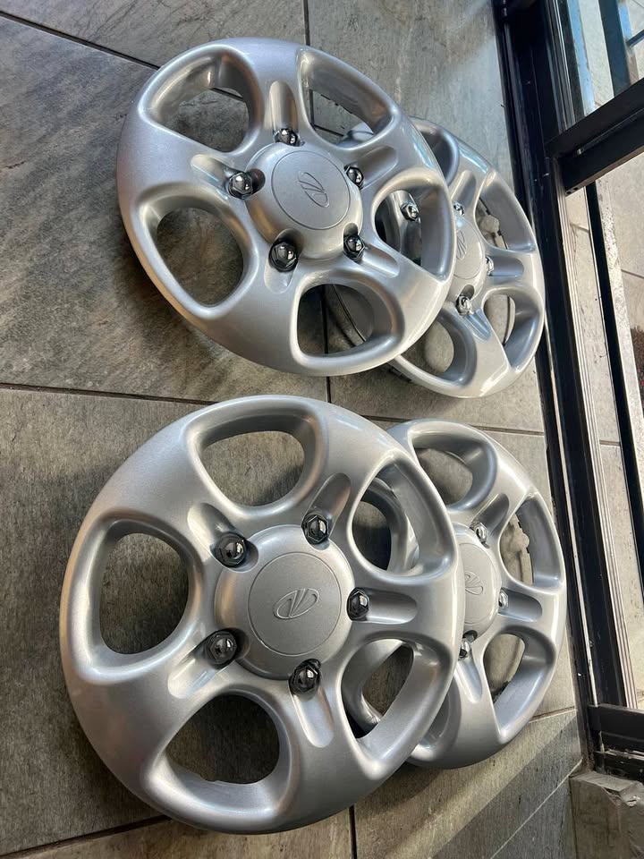 Mahindra wheel caps available - Private Seller