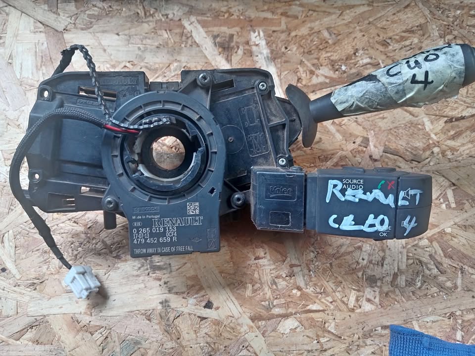 2019 Renault Clio 4 indicator and wiper switches for sale Call or WhatsApp - Private Seller 2019 Renault Clio 4 indicator and wiper switches for sale Call or WhatsApp - Private Seller