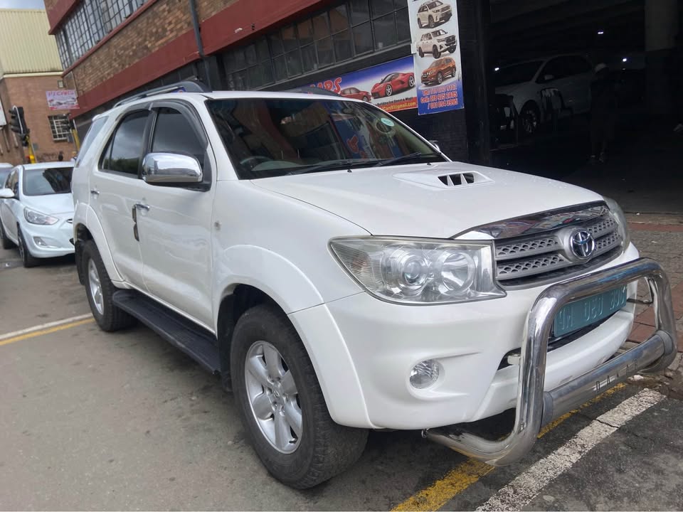 2009 Toyota Fortuner 3.0 D4-D 105000km Auto