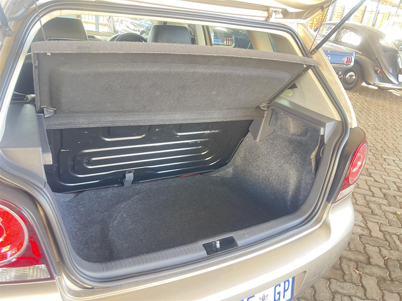 volkswagen polo vivo gp 1.4 trendline 5 dr