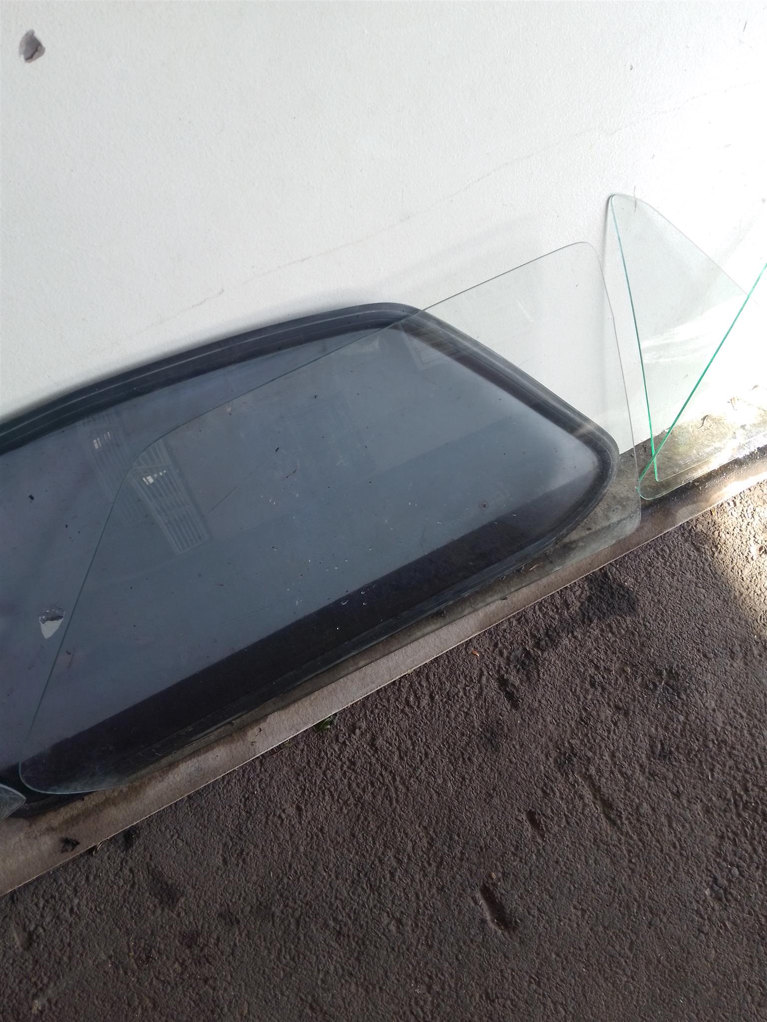 Golf mk1 2 door glass set
