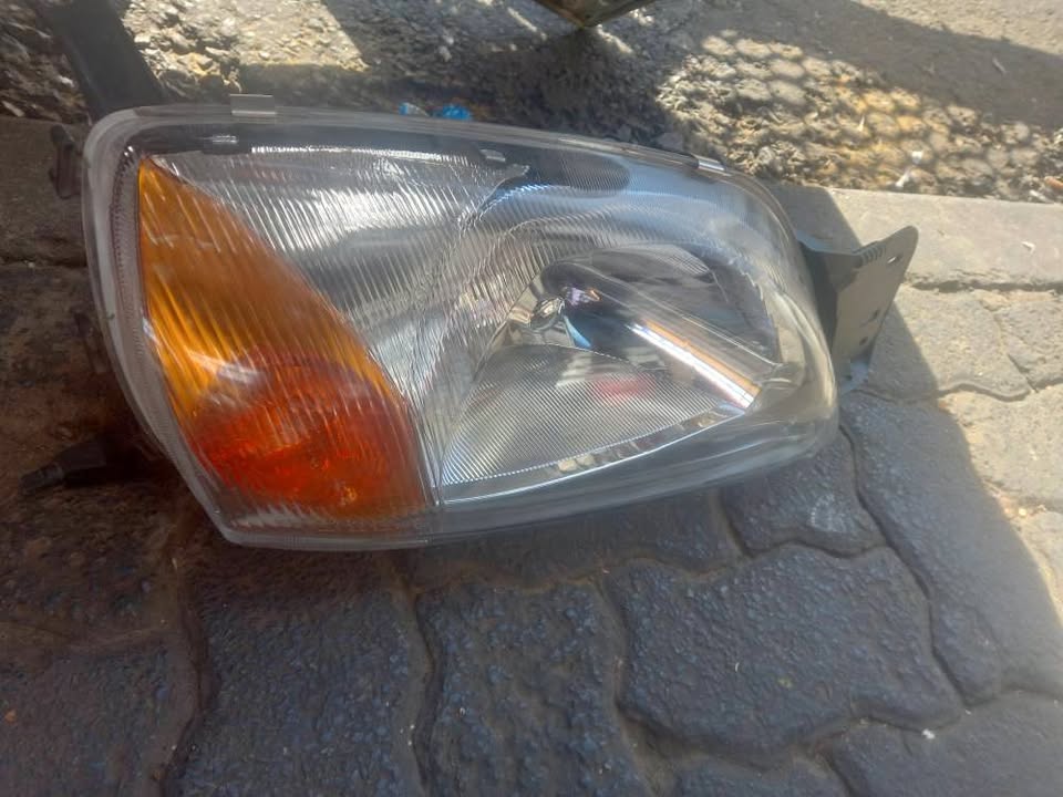 1999–2002 Ford Fiesta MK4/MK5 or Ford Bantam Headlight Right Hand Side - Private Seller 1999–2002 Ford Fiesta MK4/MK5 or Ford Bantam Headlight Right Hand Side - Private Seller