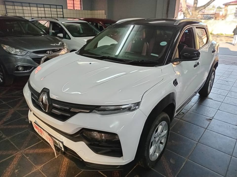 2022 Renault Kiger 1.0 TURBO MANUAL PETROL  35000KM WHITE COLOR LEATHER INTERIOR REVERSE CAM