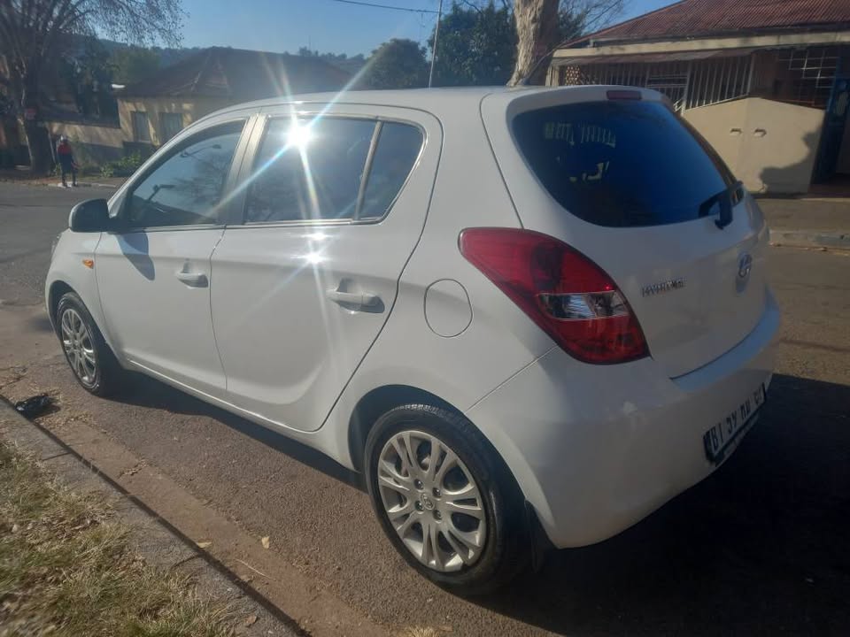 2011 Hyundai i20 1.2 Petrol, Automatic, White, 75000kms