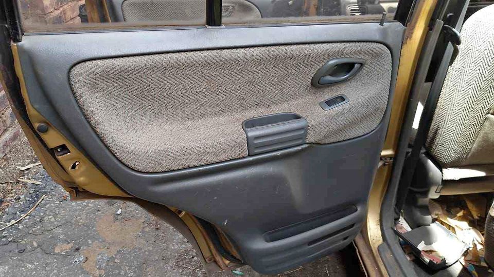 Suzuki Grand Vitara V6 LR inner door panel - Private Seller Suzuki Grand Vitara V6 LR inner door panel - Private Seller