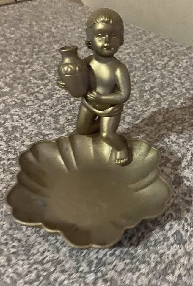 Vintage  plastic cherub soap dish Vintage  plastic cherub soap dish