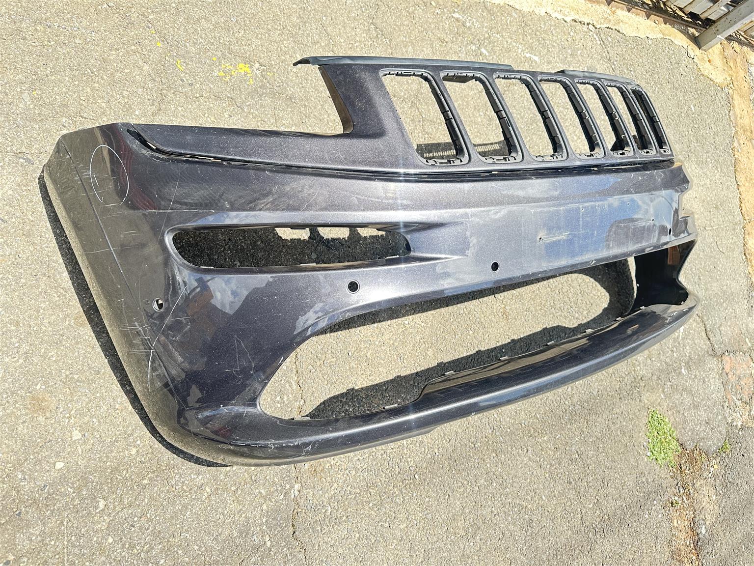 Jeep Cherokee SRT SRT8 Front Bumper - Private Seller Jeep Cherokee SRT SRT8 Front Bumper - Private Seller