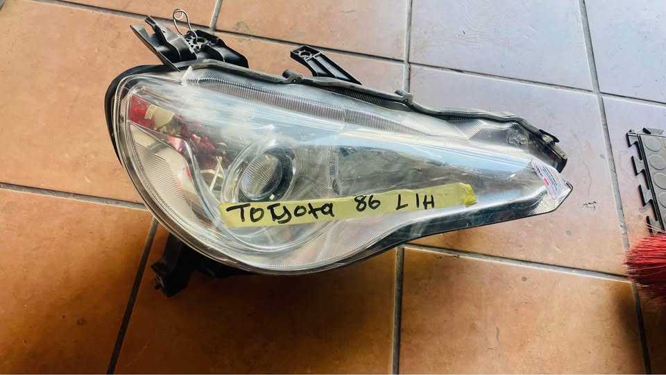 Toyota 86 headlight - Private Seller Toyota 86 headlight - Private Seller