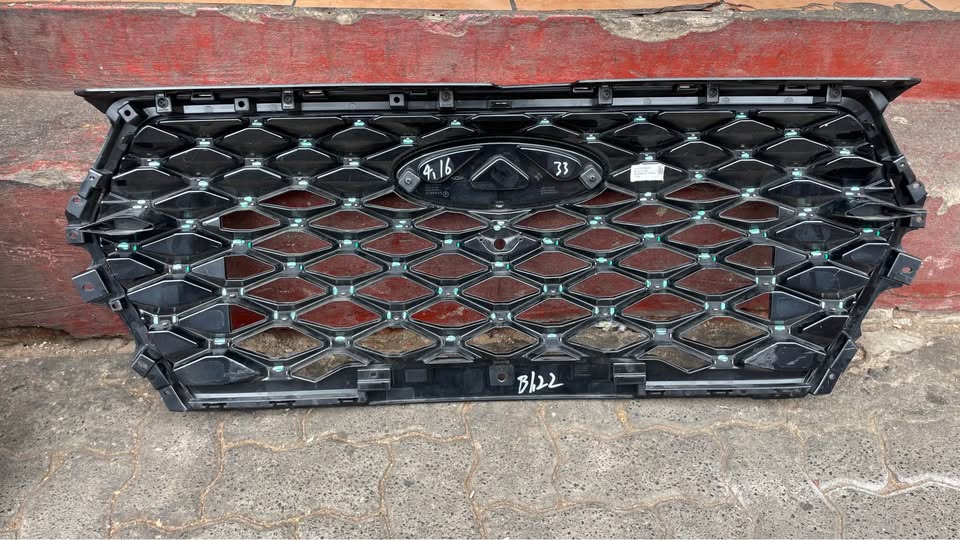Chery Tiggo 7 Pro grill - Private Seller Chery Tiggo 7 Pro grill - Private Seller