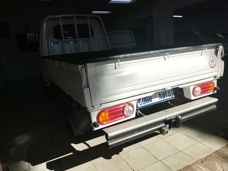 2015 HYUNDAI H100 2,6 DIESEL MANUAL 105,000KM