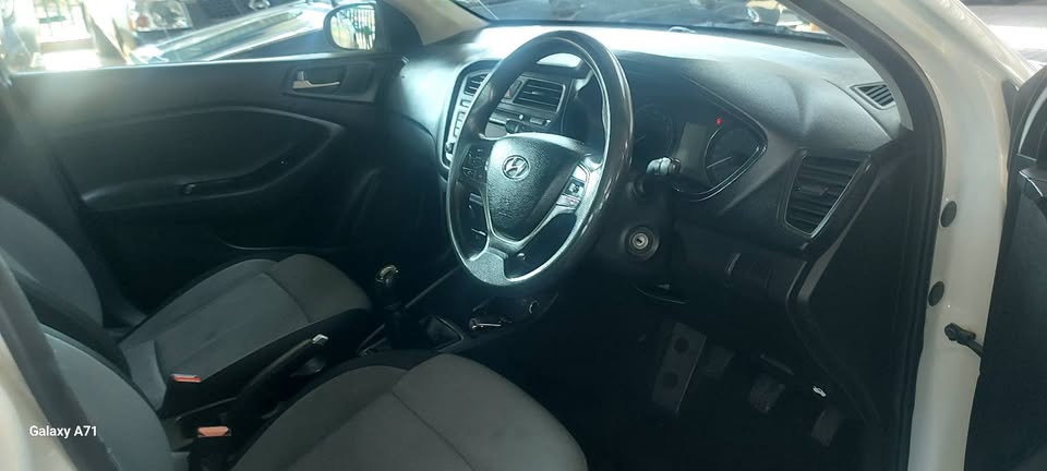 Hyundia Grand i20 1.4 Manual petrol