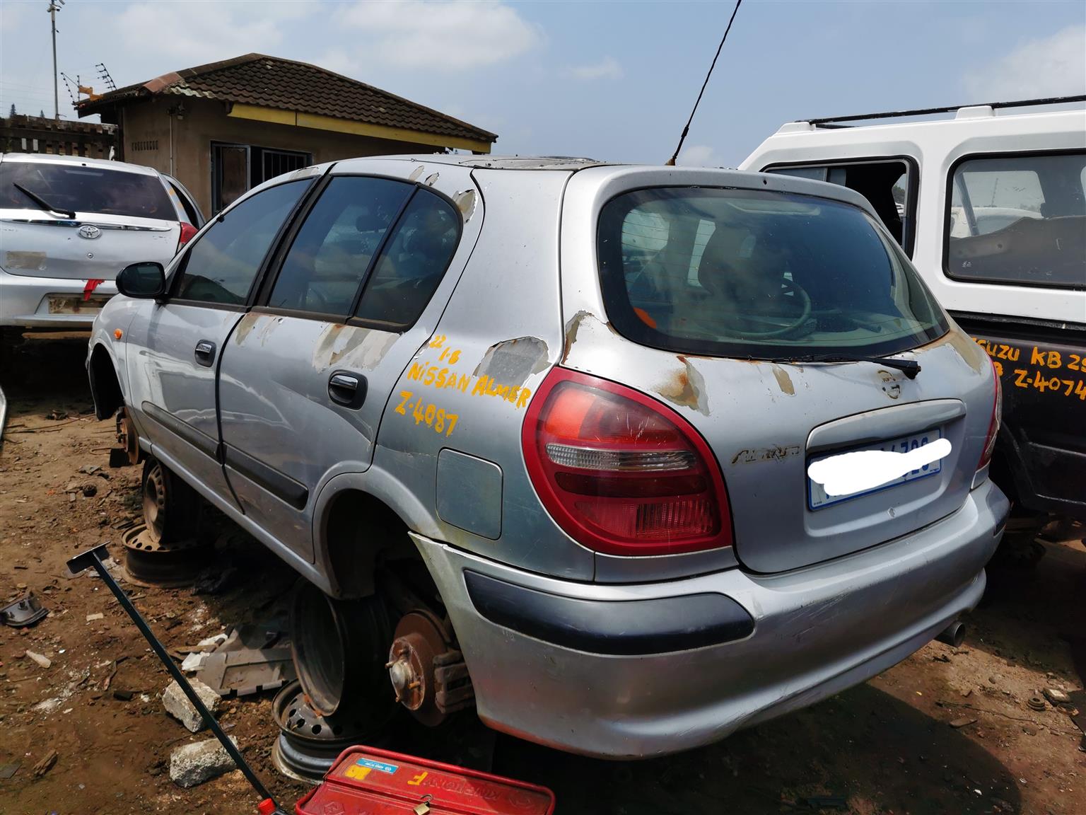 2002 Nissan Almera 1.8 - Stripping for spares