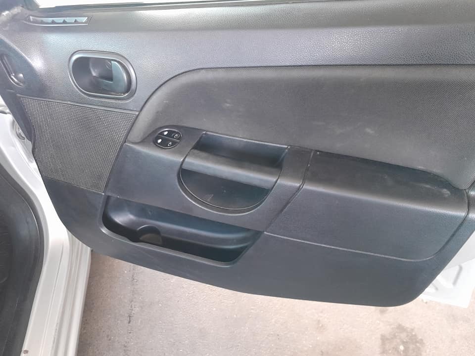 2005 FORD FIESTA 1.6 MANUAL