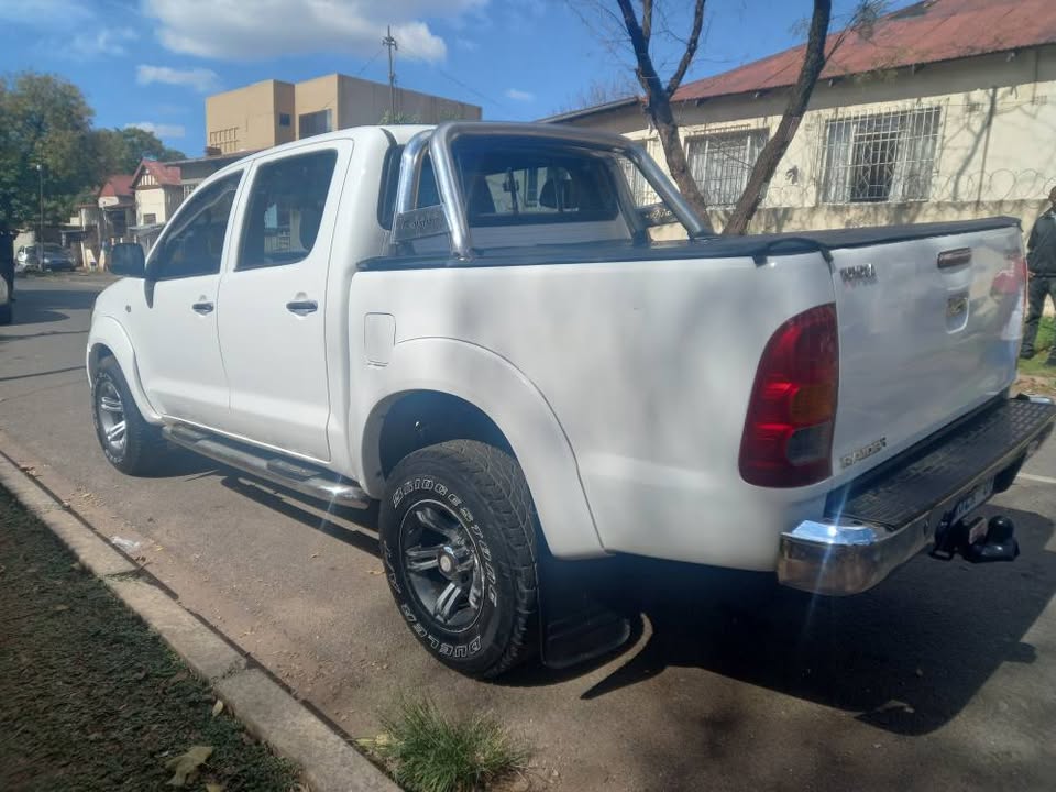 2008 Toyota Hilux Double Cab 3.0 D4D DIESEL, MANUAL, WHITE, 96000kms