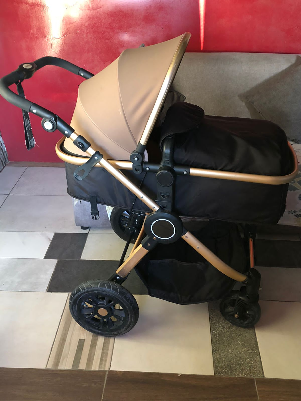 Selling prams outlet