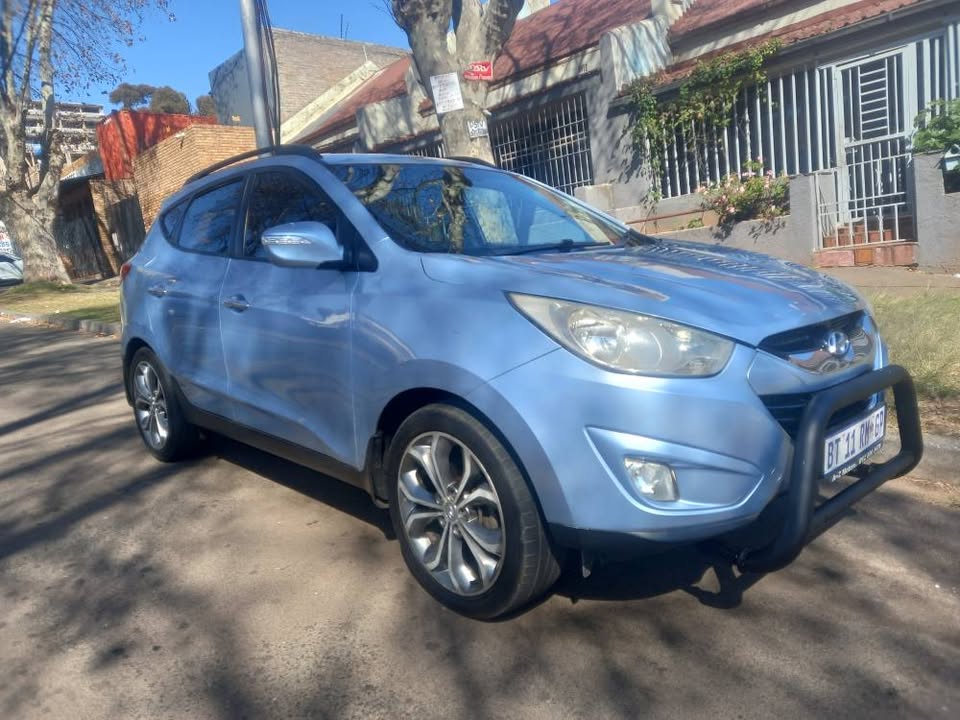 2012 Hyndai ix35 2.0 Petrol, Manual, Blue, Leather seat, Reverse camera, 84000kms