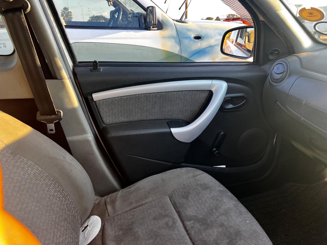 Np200 utility bakkie