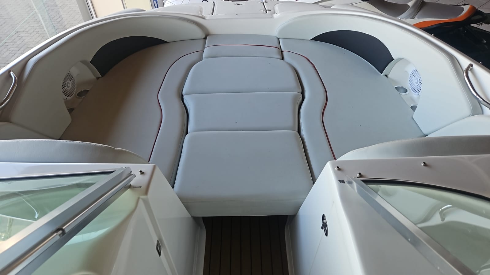 26ft Sensation Deck BOAT with 40 hours