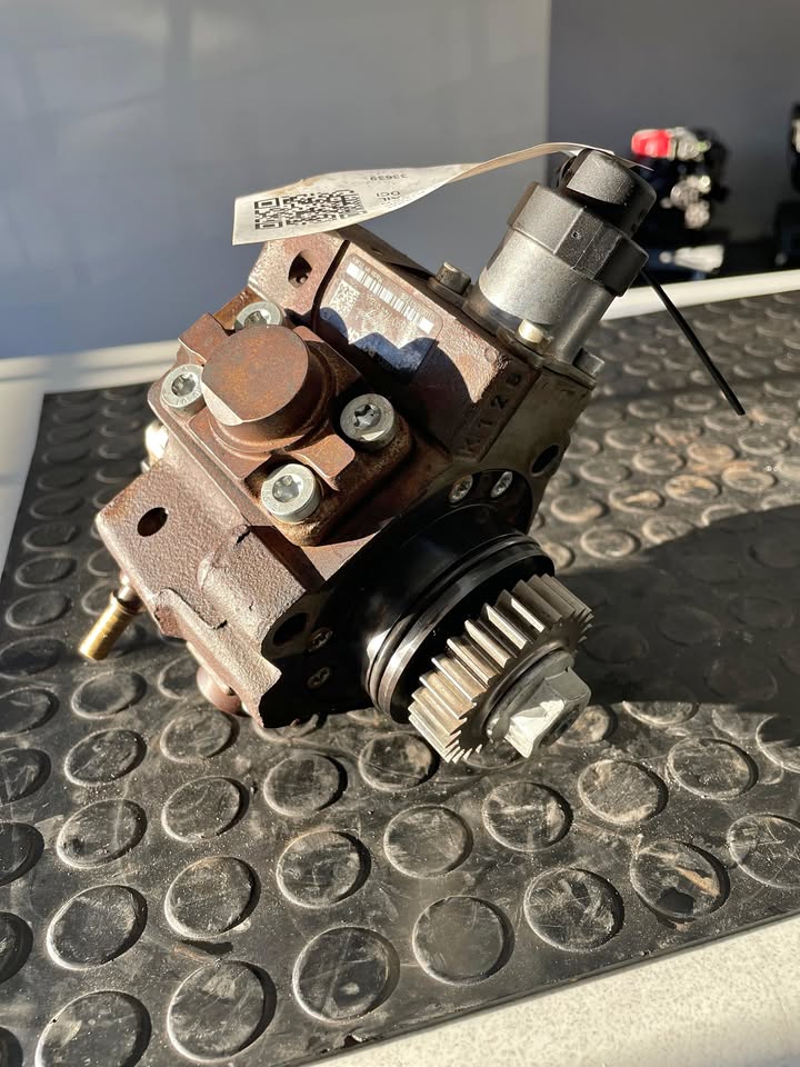 Nissan Xtrail 2.0 DCi Dieselpump for sale (M9R) - Private Seller