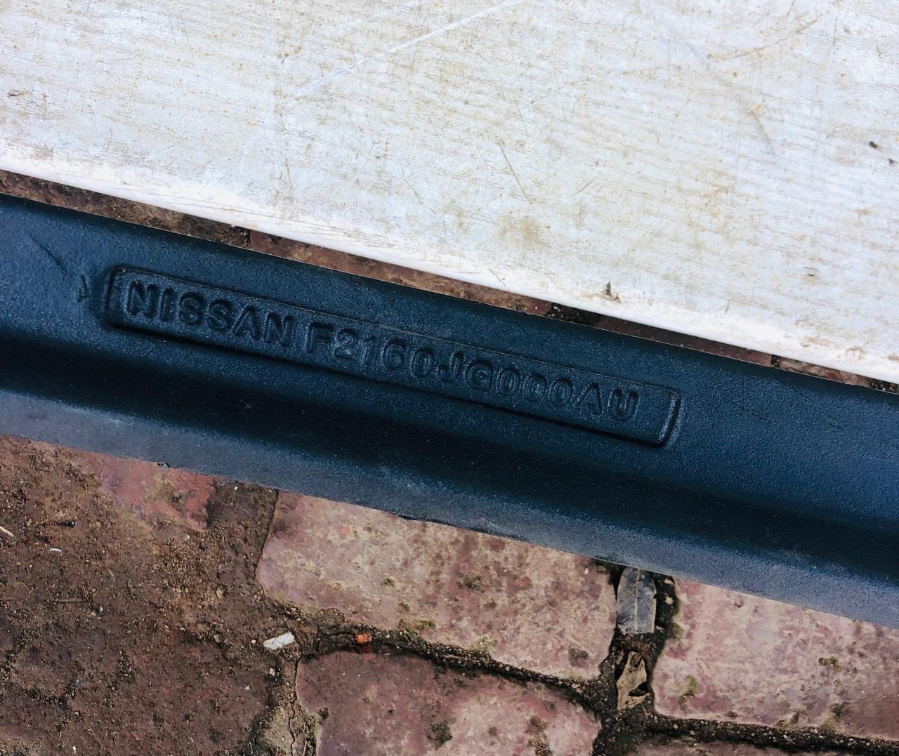 Nissan Navara Nudge bar no brackets - Private Seller