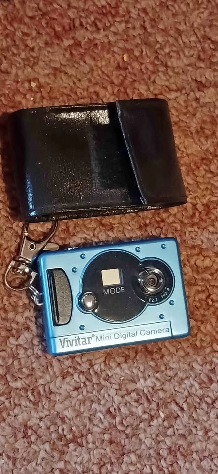 Vivitar, smalest digital camera Vivitar, smalest digital camera