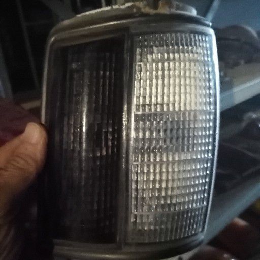 Hi Lux, front light - Private Seller Hi Lux, front light - Private Seller