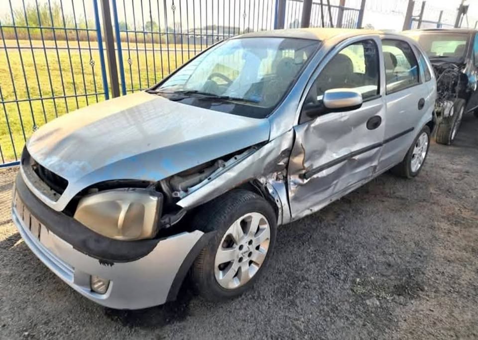 OPEL CORSA GAMMA 1.8 GSI STRIPPING FOR SPARE PARTS - Private Seller OPEL CORSA GAMMA 1.8 GSI STRIPPING FOR SPARE PARTS - Private Seller