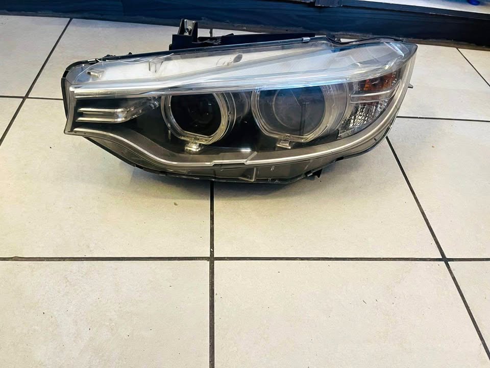Bmw 4 series f32 headlight - Private Seller Bmw 4 series f32 headlight - Private Seller